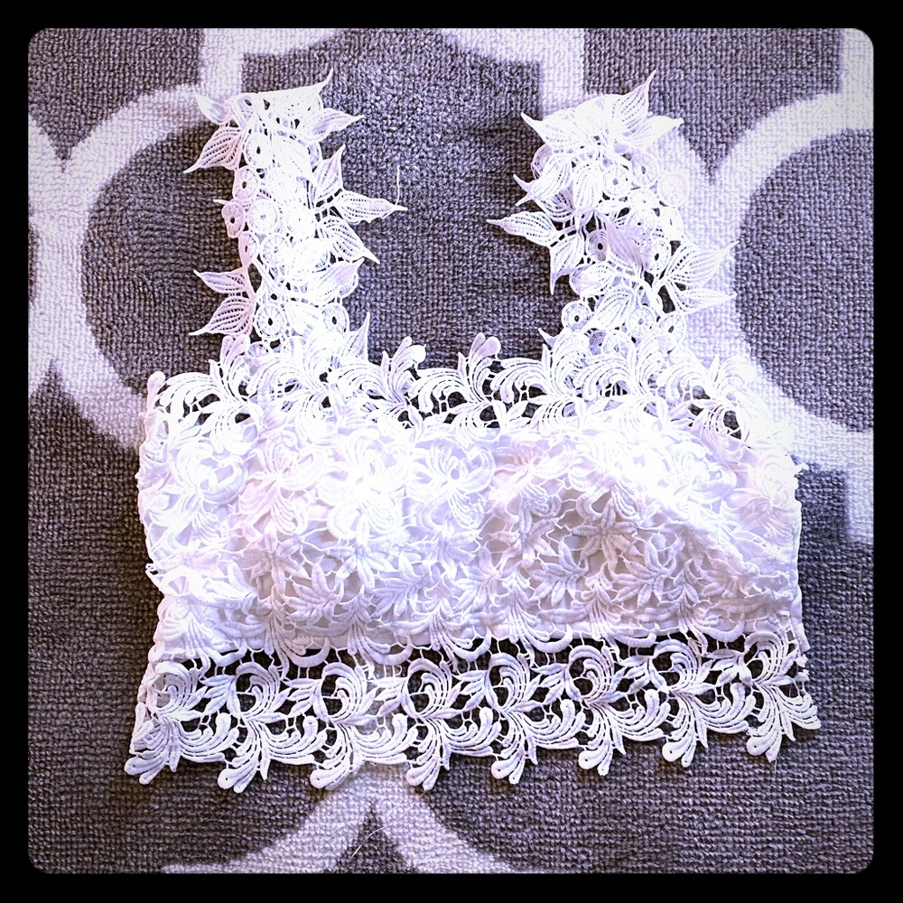 Boutique Lace Crop Top!